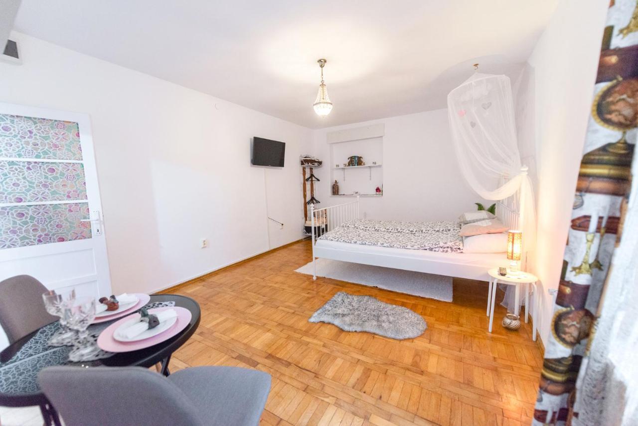 Pine House Daire Braşov Dış mekan fotoğraf